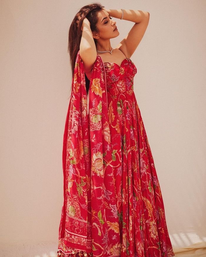 raashii khanna 6